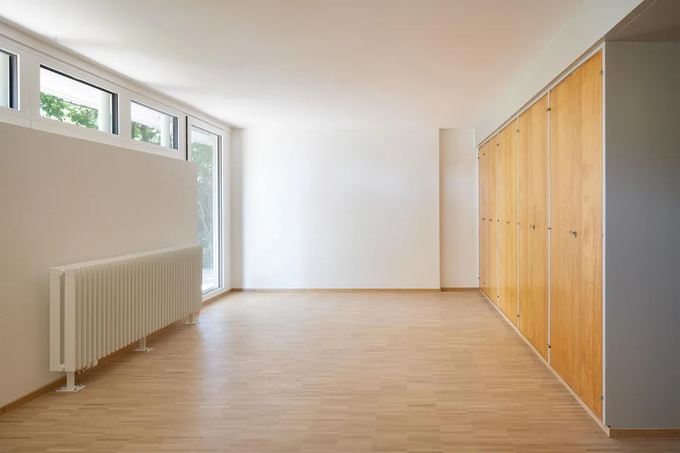 Casa unifamiliare indipendente con piscina e garage doppio – foto 12 di 14