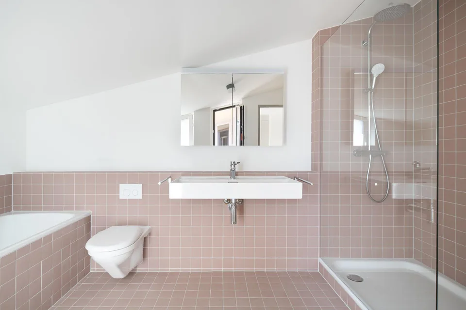 Casa unifamiliare indipendente con piscina e garage doppio – foto 10 di 14