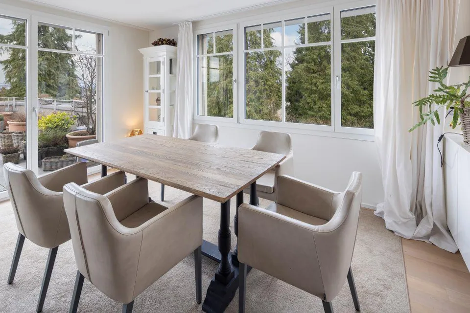 Grosse Penthouse-Wohnung mit 90 m2 Dachterrasse im Wesemlin-Quartier