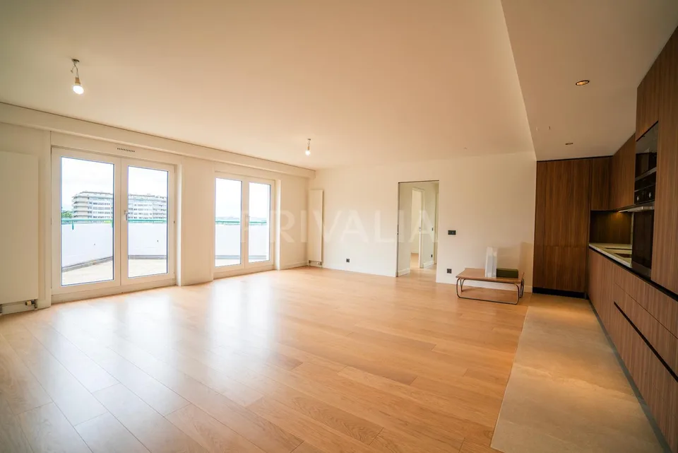 Superbe appartement contemporain avec deux terrasses et vue dégagée...