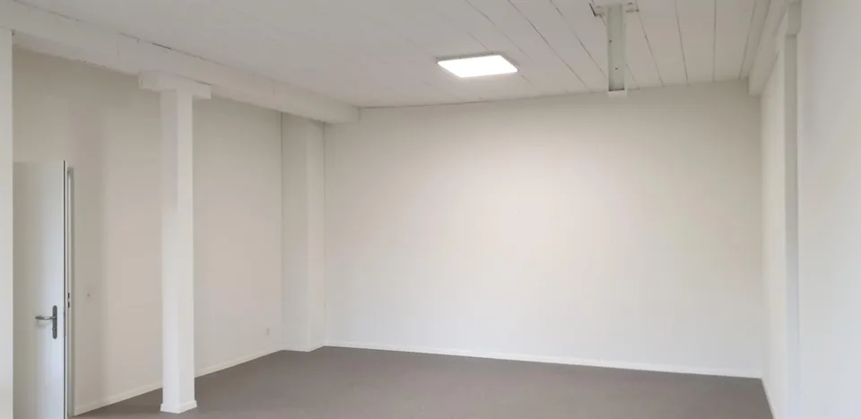 Raum für Büro, Atelier oder Hobby nähe Bahnhof