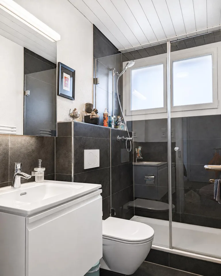Zur Nachmiete: Schöne 2.5-Zimmer-Wohnung in ruhiger Lage mit Balkon