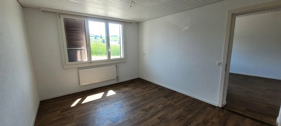 Charmante, helle und renovierte 2-Zimmer Wohnung
