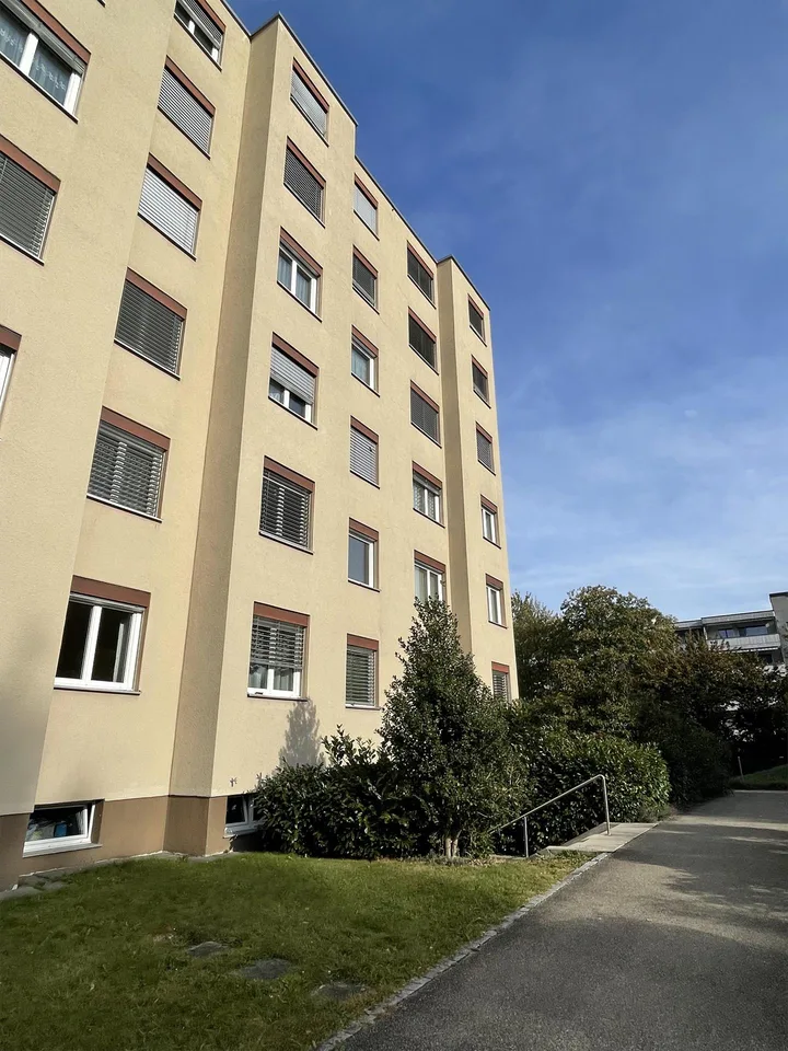 Wohnung an ruhiger sonniger Lage