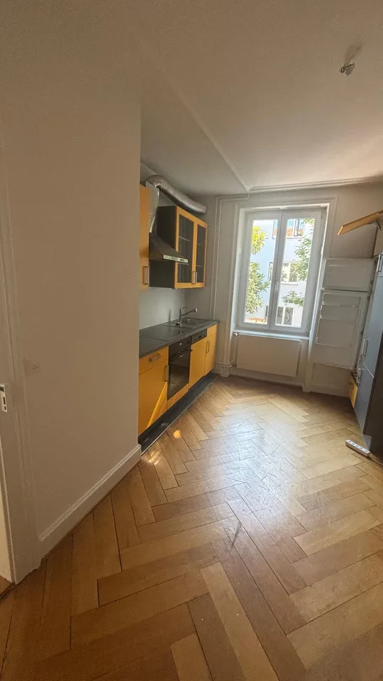 Schöne Wohnung, 50 Meter vom Basler Rheinufer entfernt