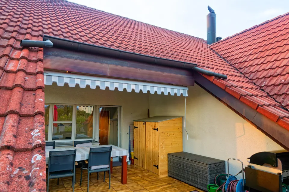 6.5 Zimmer Maisonette mit grosser Terrasse und 2 PP (Tiefgarage)