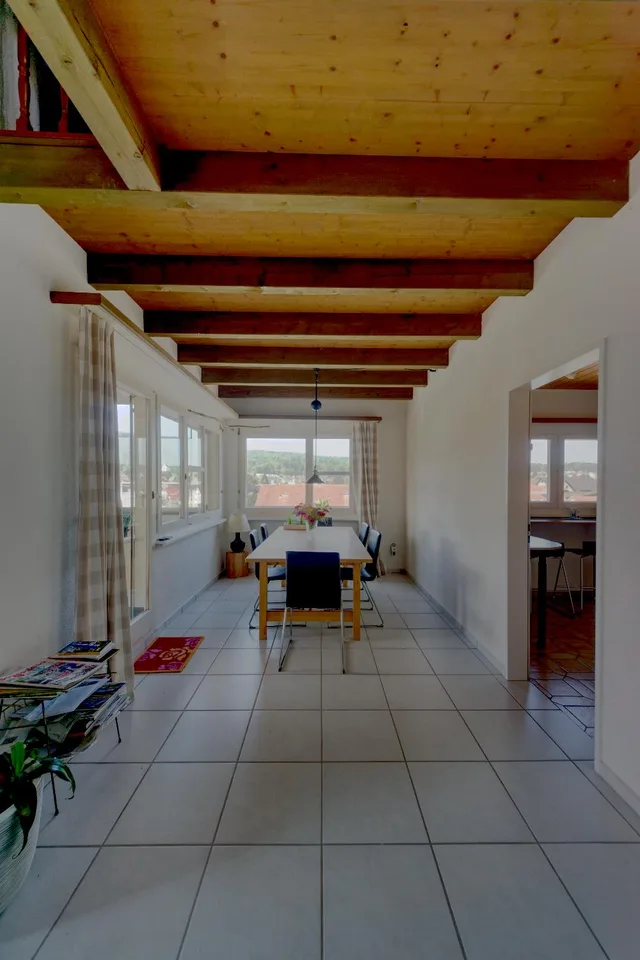 6.5 Zimmer Maisonette mit grosser Terrasse und 2 PP (Tiefgarage)