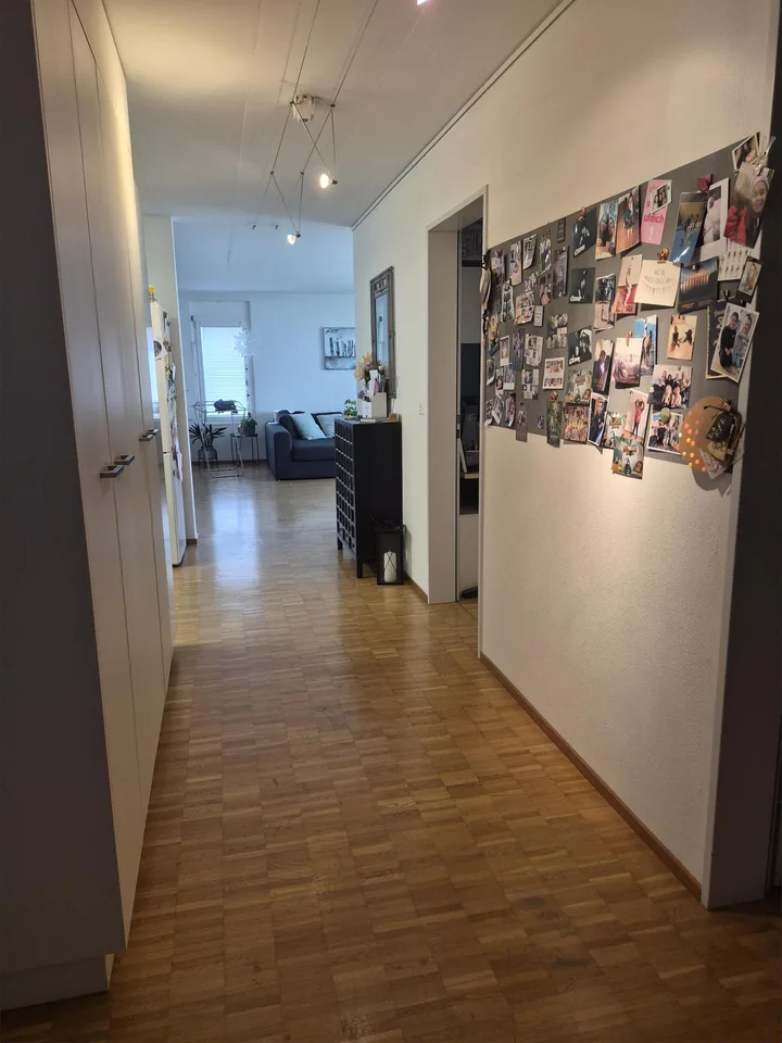 Helle 5.5 Zimmerwohnung