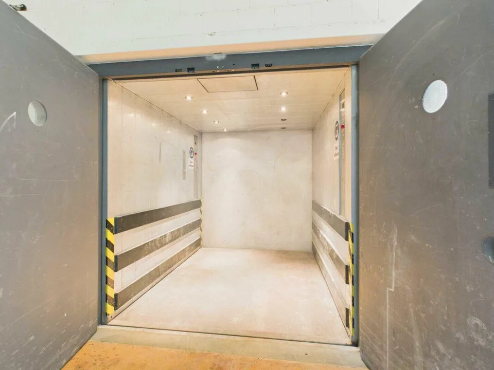 70 m2 Gewerbeflächen in modernem Gewerbehaus mit direktem Warenlift...