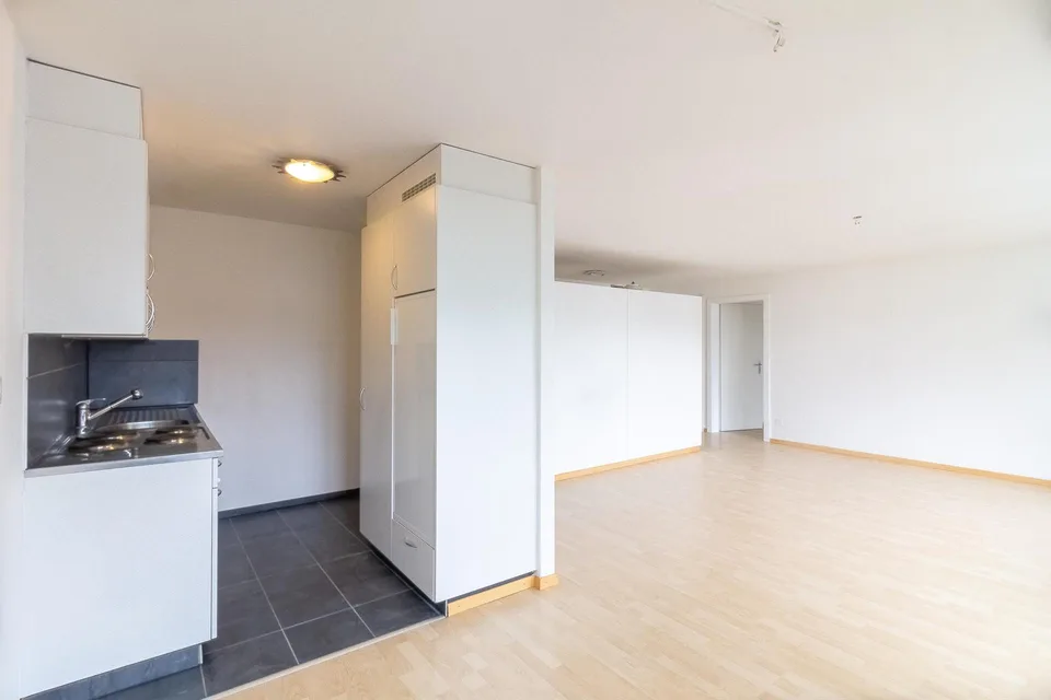 Grossräumige 4½*Zimmerwohnung an zentraler und ruhiger Lage