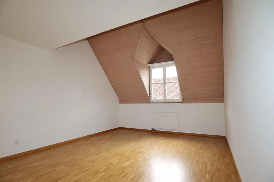 Schöne grosse und helle Wohnung mitten im Städtli - 1 Monat Gratis – photo 8 of 12