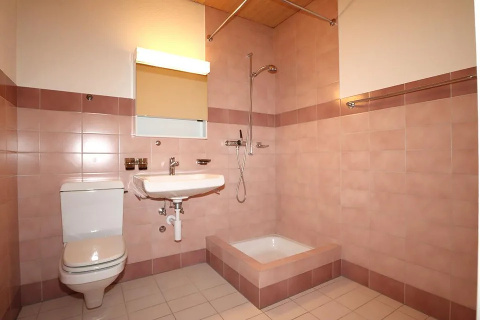 Schöne grosse und helle Wohnung mitten im Städtli - 1 Monat Gratis – photo 12 of 12