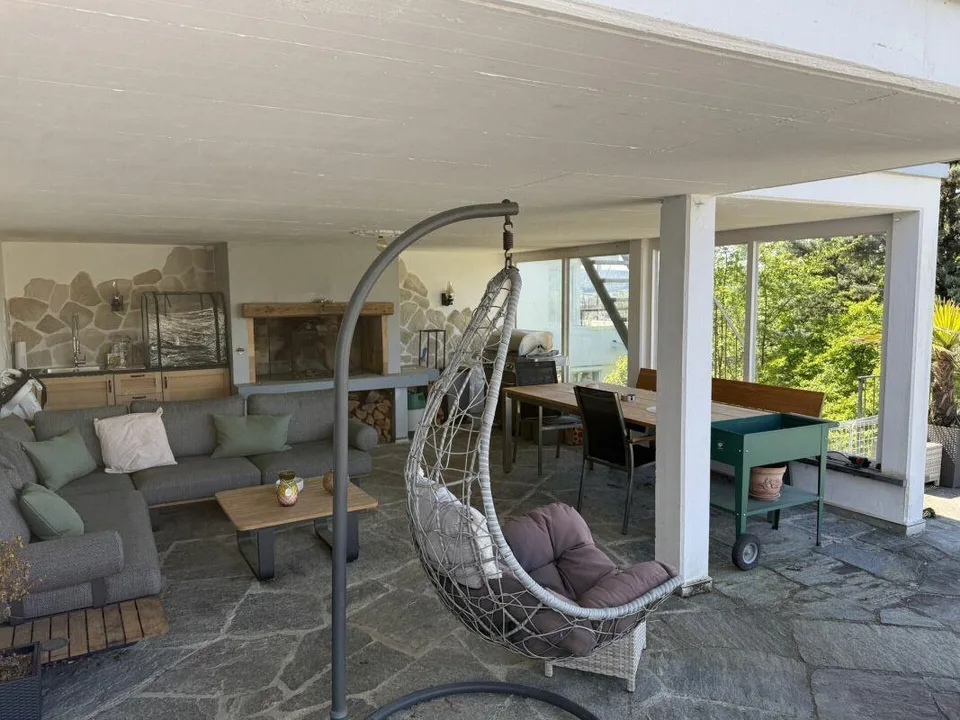 Abitare di lusso in una villa con spa privato e vista mozzafiato – foto 11 di 15