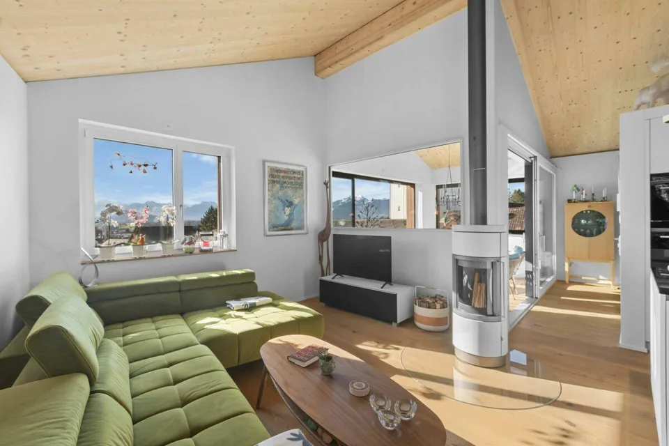 Modern single-family house with Alpine panorama