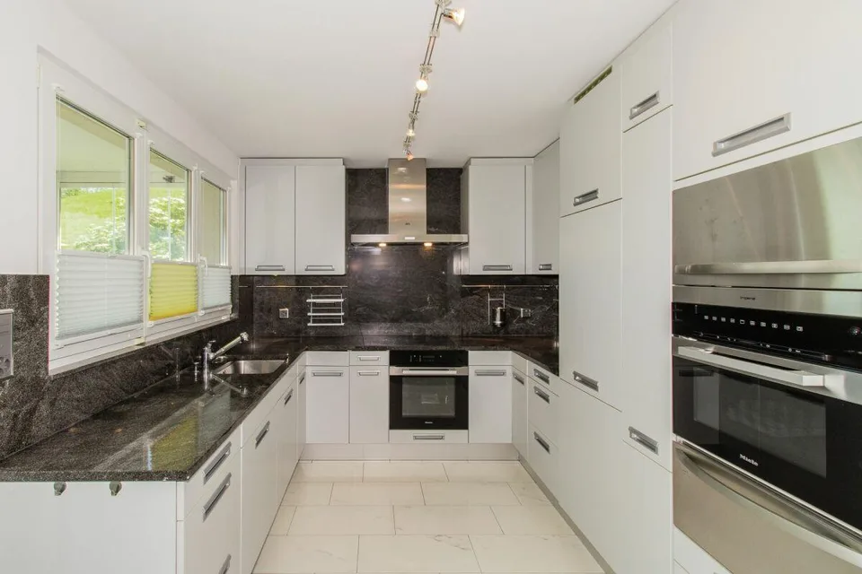 Appartement en attique de 5,5 pièces avec vue imprenable sur le lac de Constance