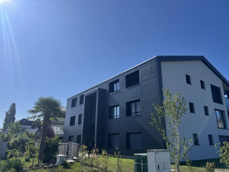 Exklusive und moderne 3.5-Zimmer-Wohnung mit Seesicht