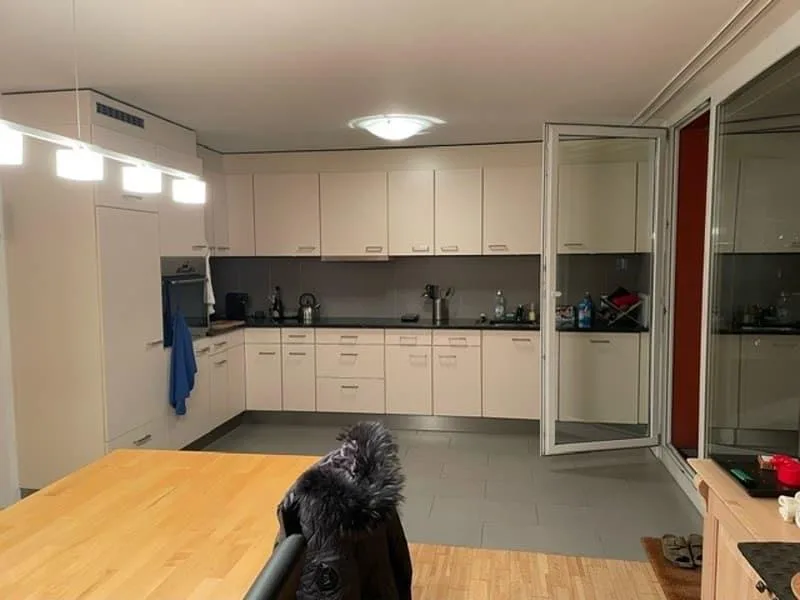 4.5-Room Attic Apartment with Lake View