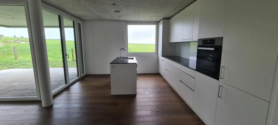 sehr schöne und moderne 3½-Zimmer-Wohnung C.21 im 2.Obergeschoss, mit Blick ins Grüne