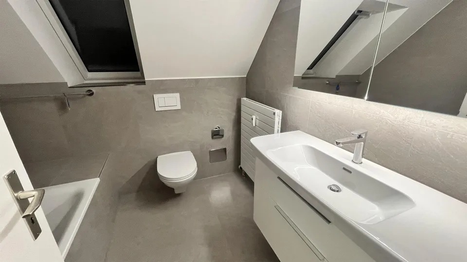 Attractive home with modern amenities