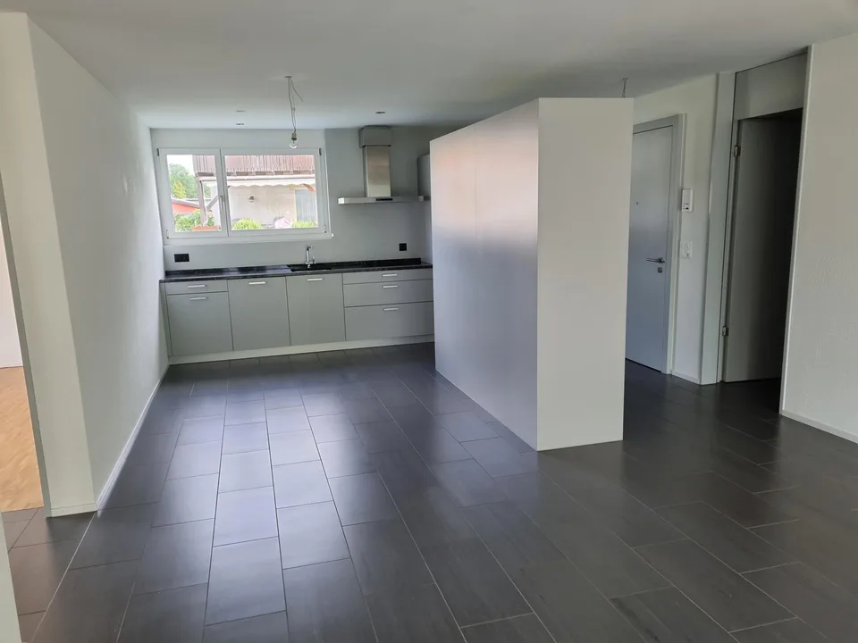 Sonnige und helle 4 ½ Erdgeschosswohnung in Schöftland – Foto 7 von 9