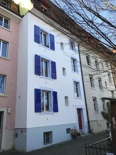Befristet wohnen in 2-Zimmer-Altbauwohnung