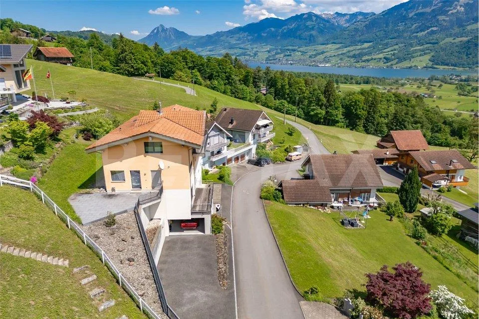 Traumhaftes Wohnhaus mit Einliegerwohnung oder Bürofläche, in beste...