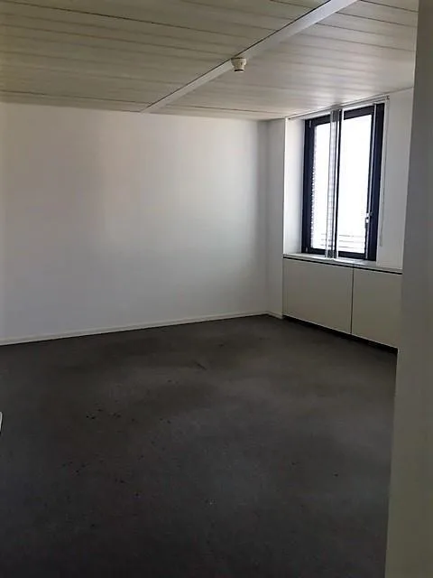 PALAZZINA UFFICI A REDDITO POSSIBILE ACQUISTO PER CITTADINI STRANIERI – Foto 11 von 16