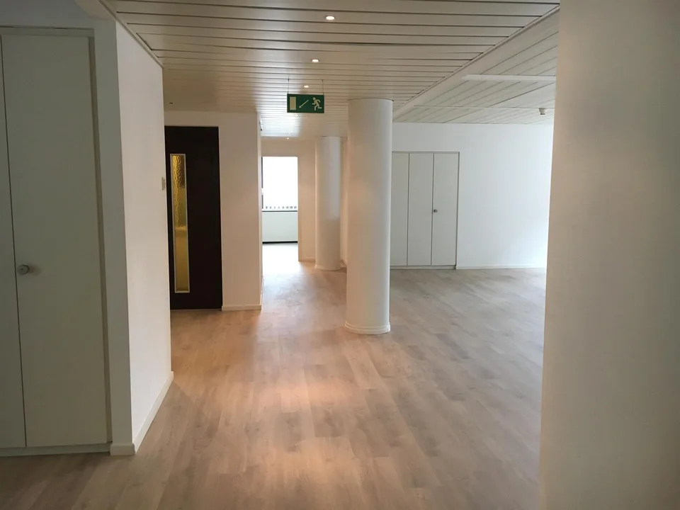 PALAZZINA UFFICI A REDDITO POSSIBILE ACQUISTO PER CITTADINI STRANIERI – Foto 6 von 16