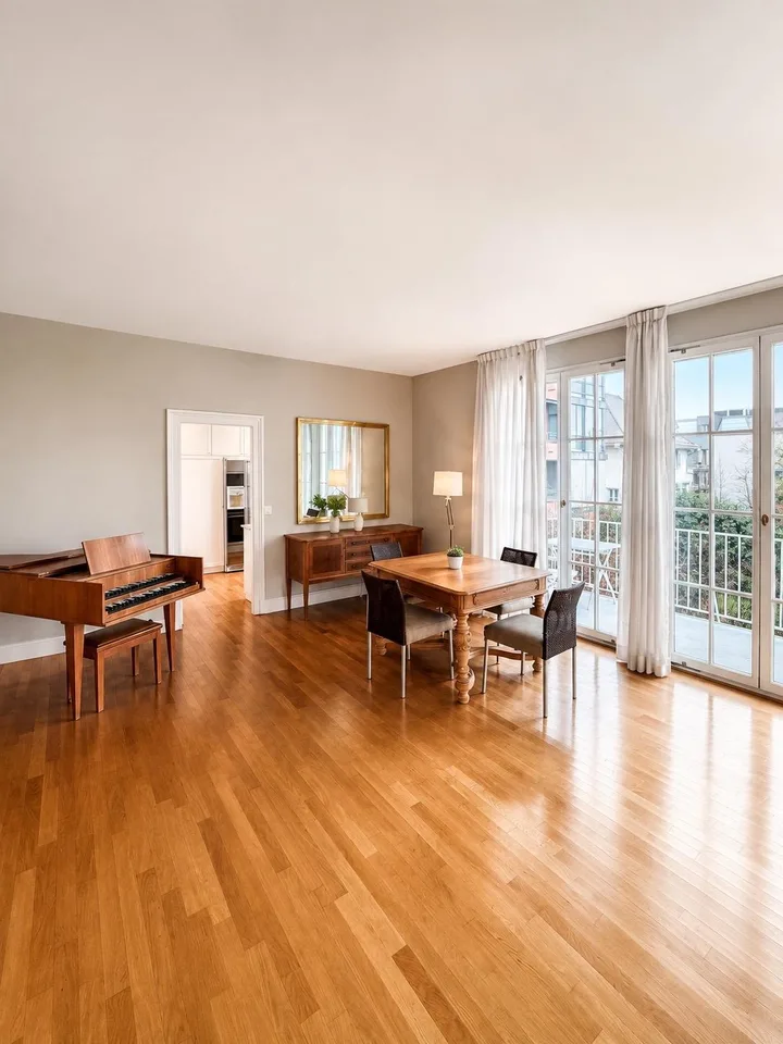 Luxury 1-Bedroom Executive Apartment with Large Balcony | Gym, Sauna &