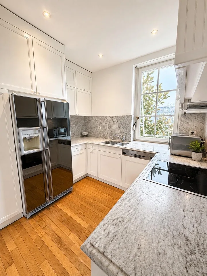 Luxury 1-Bedroom Executive Apartment with Large Balcony | Gym, Sauna &