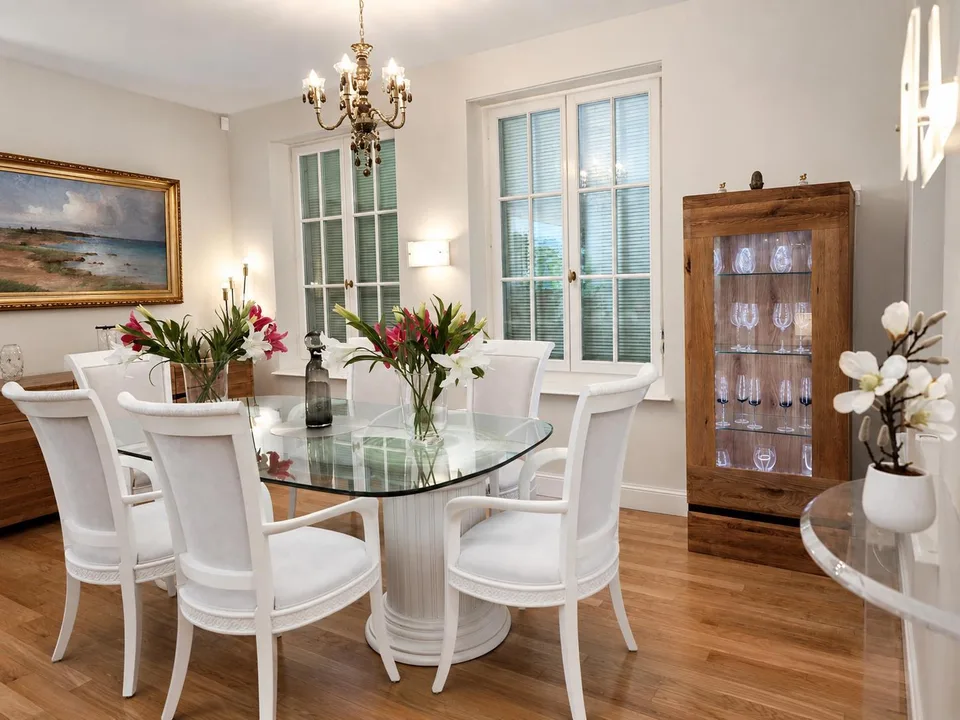 Luxury 2-Bedroom Apartment in the Heart of Zurich | Gym, Sauna & Squas