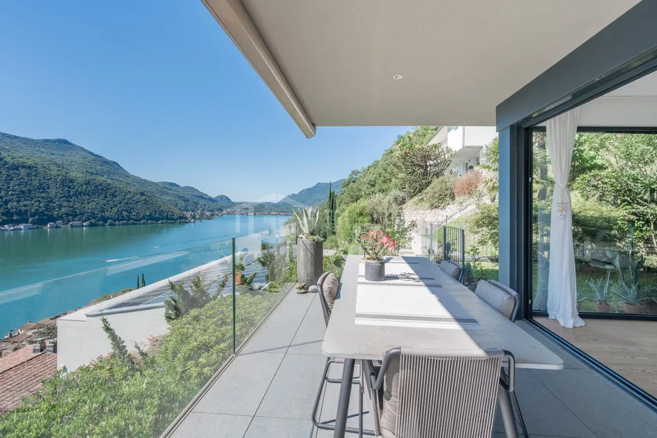 ESCLUSIVO APPARTAMENTO DI 3.5 LOCALI CON VISTA LAGO