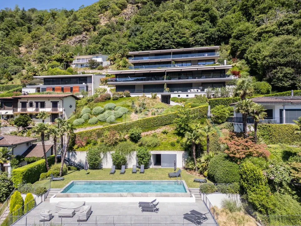 ESCLUSIVO APPARTAMENTO DI 3.5 LOCALI CON VISTA LAGO