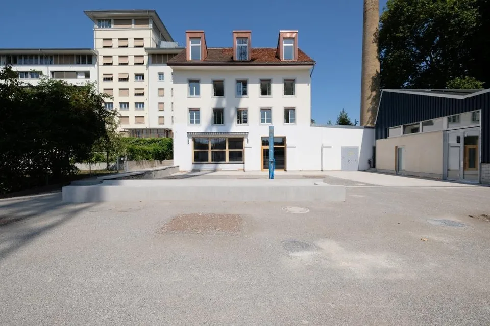 Helles Atelier- / Büroräumlichkeit im Dachgeschoss, Turbinenweg 1
