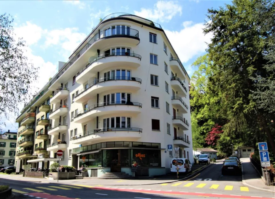 Attraktive und helle Stadtwohnung mit Altbaucharakter
