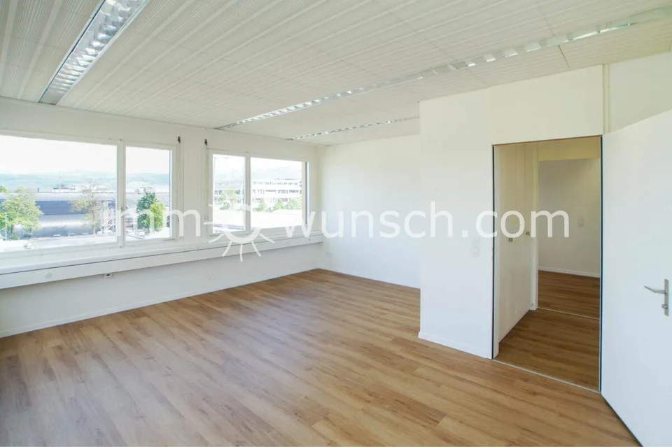 Attraktive Büroräumlichkeit, in Cham ZG