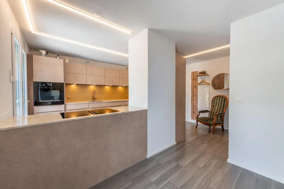 Appartement en attique avec terrasse de rêve, ascenseur et vue sur le Jura