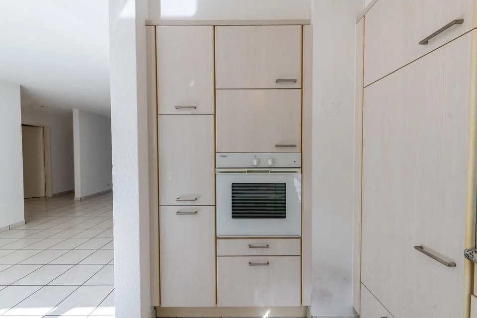 Attraktive Gartenwohnung mit Cheminée und privatem Gartenanteil