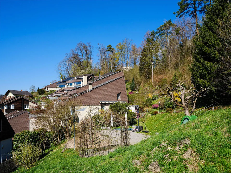 À vendre à Steffisburg : maison de rangée de 5,5 pièces avec une grande intimité