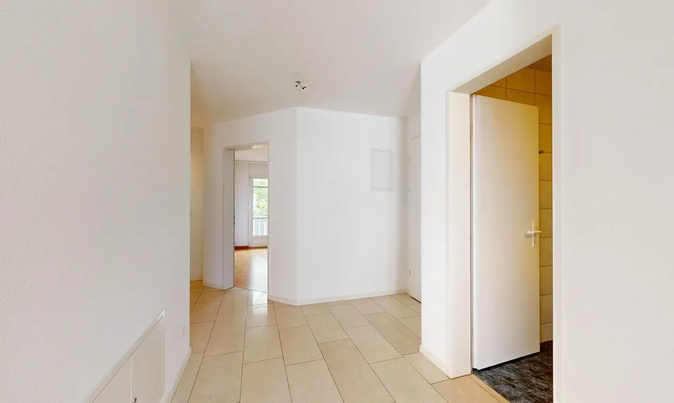 Helle 4.5-Zimmer-Wohnung mit Südbalkon in Volketswil