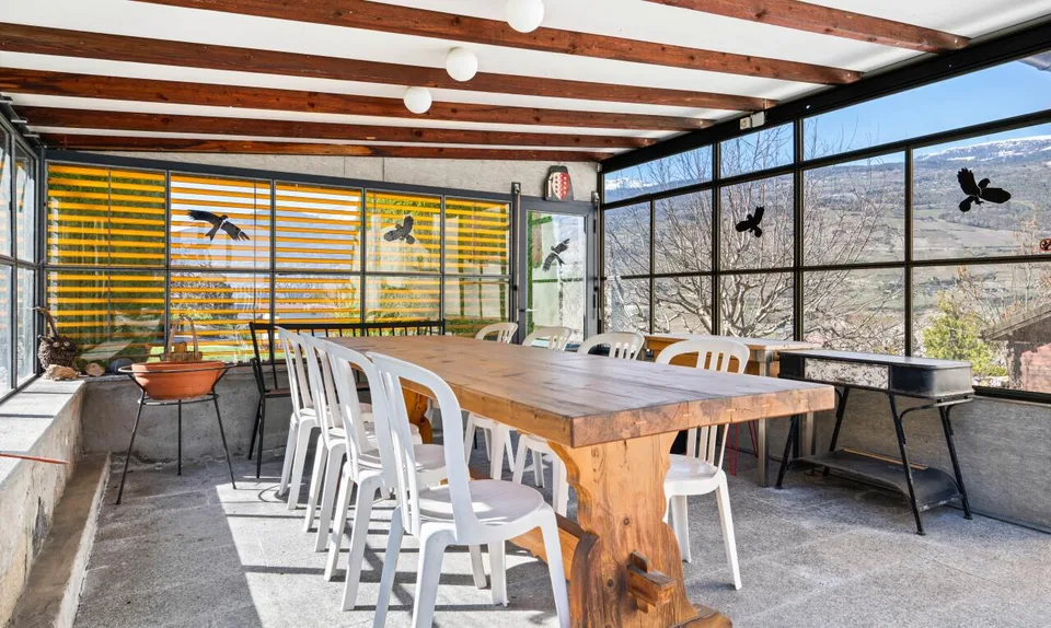Exceptional real estate ensemble: Architect's house + Raccard + commercial spaces – photo 9 of 11