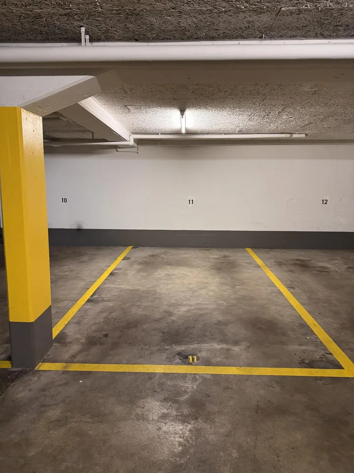 grosser Garagenplatz im Stadtzentrum zu vermieten