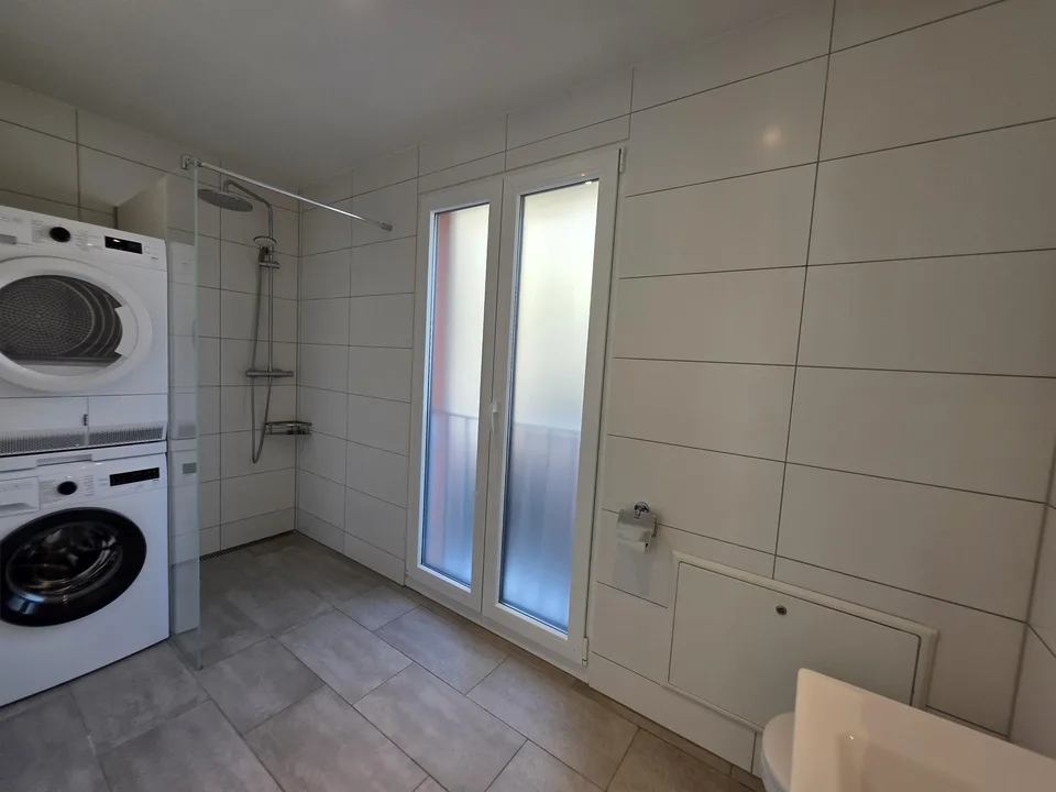 Moderne 4.5-Zimmer-Wohnung im Erdgeschoss