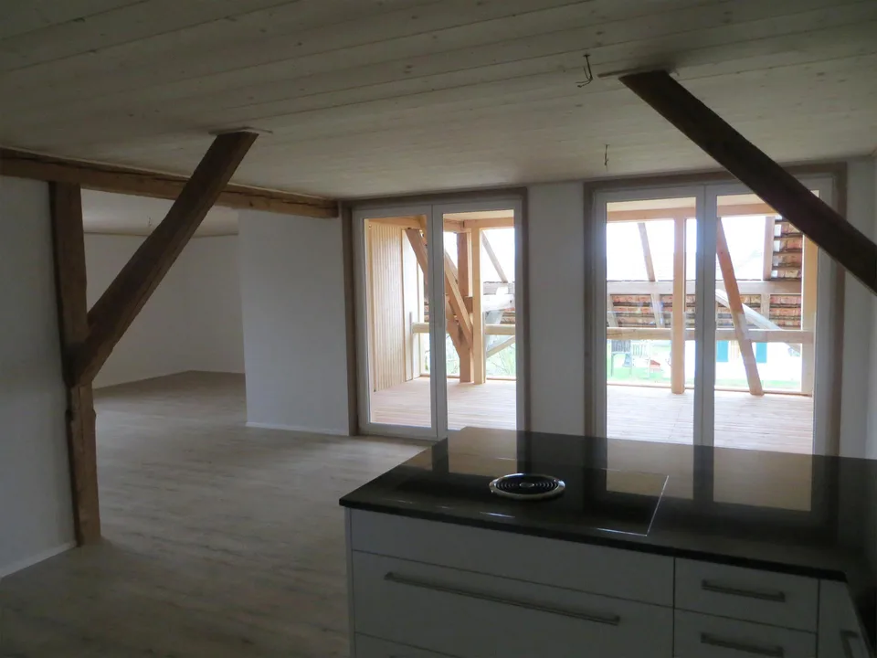 Grosse 4.5 Zimmer Wohnung mit Charme