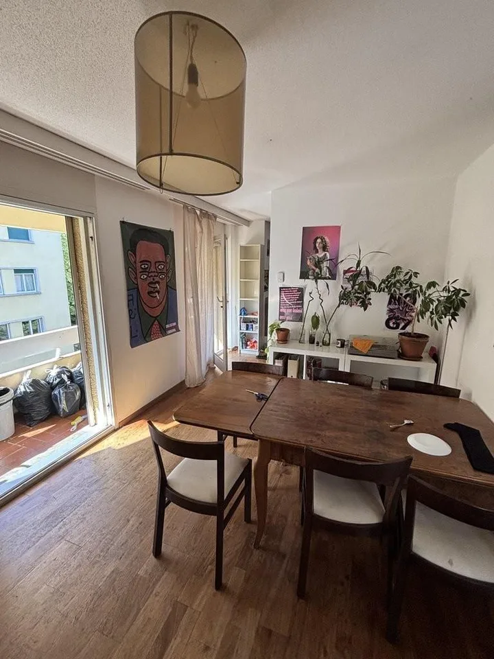 Not to be missed! Beautiful duplex in a peaceful neighborhood under the train station!