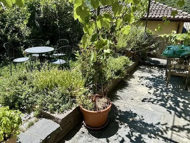 grosses Dorfhaus mit Garten an sehr ruhiger, sonniger Aussichtslage... – photo 20 sur 28