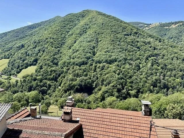 grosses Dorfhaus mit Garten an sehr ruhiger, sonniger Aussichtslage... – Foto 23 von 28