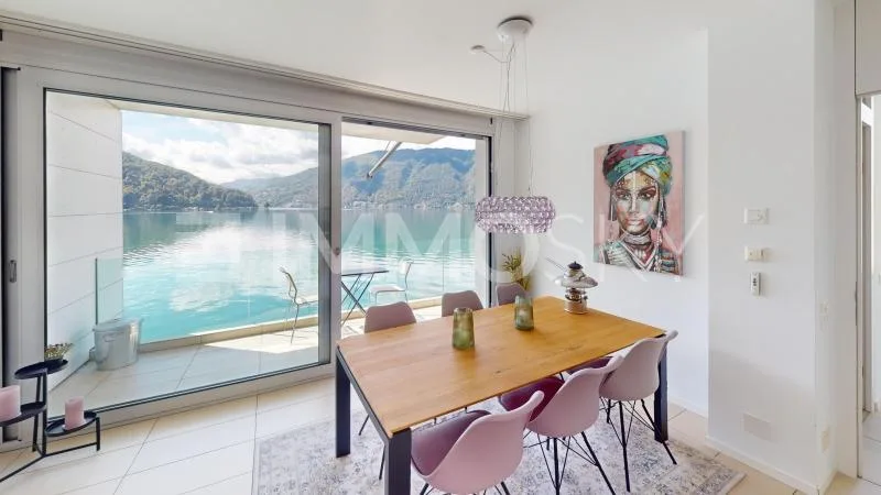 Elegante Villa in Bissone mit direktem Zugang zum Luganersee