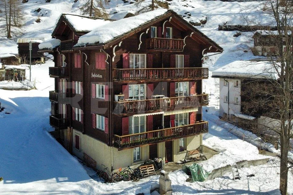 Mehrfamilienhaus mit 3 grossen Wohnungen, zusätzlichen Wohnräumen u...