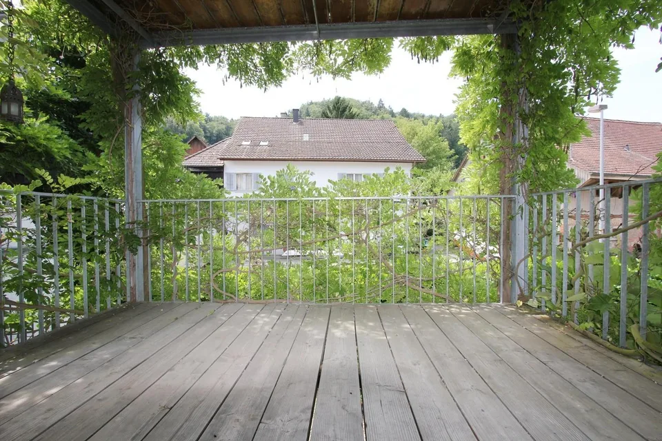 Helle 4½-Zimmerwohnung mit schöner Aussicht auf den Rhein